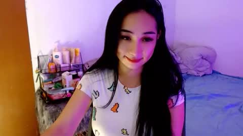 Snapshot of sweetlilly_18 chatting on 11.01.25 Lilly online show from 11.01.25