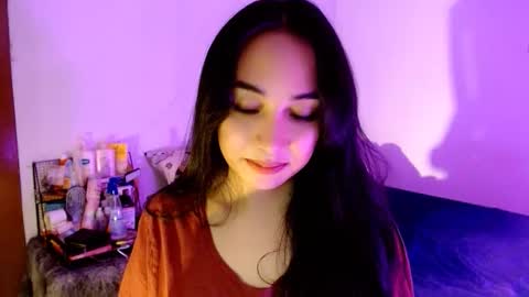 Snapshot of sweetlilly_18 chatting on 12.05.25 Lilly online show from 12.05.25