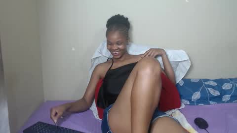 Snapshot of sweetlipss_ chatting on 12.14.25 sweetlipss_ online show from 12.14.25