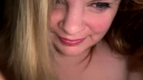 Lisa  online show from 04.18.26