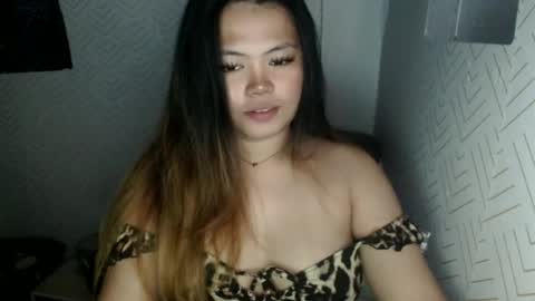 Snapshot of sweetlover_nicole chatting on 06.23.26 NICOLE online show from 06.23.26