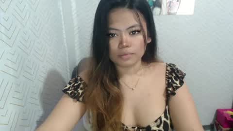 Snapshot of sweetlover_nicole chatting on 07.25.26 NICOLE online show from 07.25.26