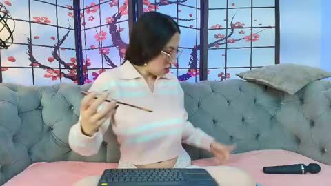 Snapshot of sweetlyundone chatting on 06.04.26 sweetlyundone online show from 06.04.26