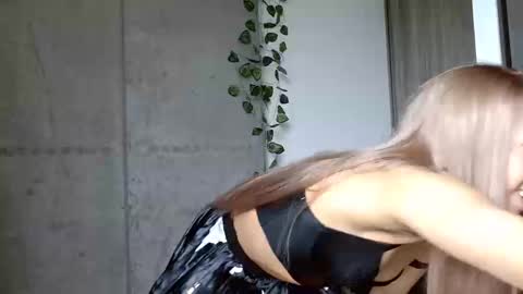 Snapshot of sweetmagic6 chatting on 09.08.25 sweetmagic6 online show from 09.08.25