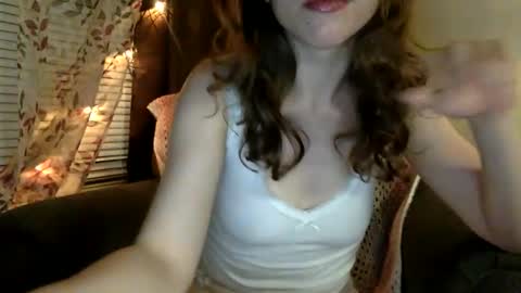 Snapshot of sweetmarie223 chatting on 04.27.26 sweetmarie223 online show from 04.27.26