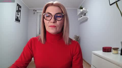 Snapshot of sweetmarthaaa chatting on 01.08.25 sweetmarthaaa online show from 01.08.25