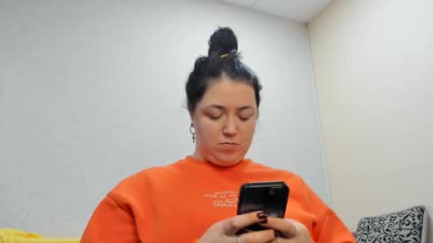 Snapshot of sweetmarylove chatting on 10.30.25 sweetmarylove online show from 10.30.25