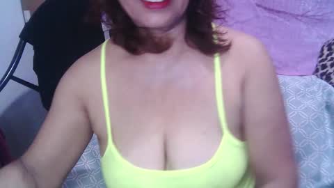 Snapshot of sweetmature_69 chatting on 10.04.25 sweetmature_69 online show from 10.04.25