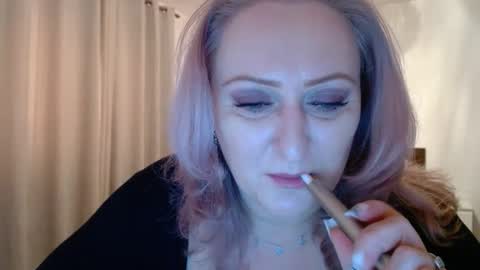 Snapshot of sweetmayacutie chatting on 02.17.25 sweetmaya online show from 02.17.25