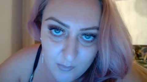 Snapshot of sweetmayacutie chatting on 10.31.25 sweetmaya online show from 10.31.25