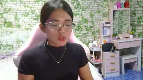 Snapshot of sweetmelyxx chatting on 01.18.26 MELY online show from 01.18.26