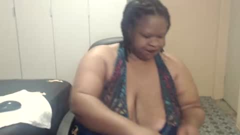 Snapshot of sweetnoziexxx chatting on 11.10.25 sweetnoziexxx online show from 11.10.25