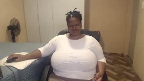 Snapshot of sweetnoziexxx chatting on 05.21.26 sweetnoziexxx online show from 05.21.26