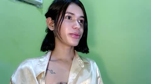 Snapshot of sweetnspisy69 chatting on 10.30.25 Erica   online show from 10.30.25