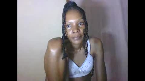 Snapshot of sweetpetite254 chatting on 12.19.25 ESTHER online show from 12.19.25