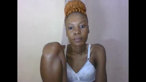 Snapshot of sweetpetite254 chatting on 02.08.26 ESTHER online show from 02.08.26