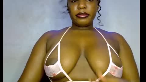 Snapshot of sweetpetitgirl chatting on 03.10.26 LILY BRANDY online show from 03.10.26