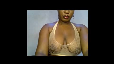 Snapshot of sweetpetitgirl chatting on 03.25.26 LILY BRANDY online show from 03.25.26