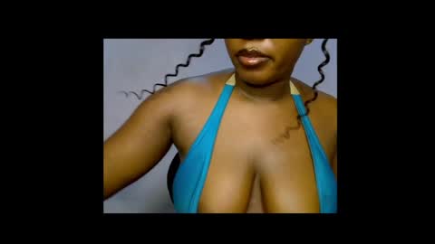 Snapshot of sweetpetitgirl chatting on 04.06.26 LILY BRANDY online show from 04.06.26