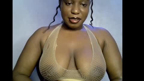 Snapshot of sweetpetitgirl chatting on 04.11.26 LILY BRANDY online show from 04.11.26