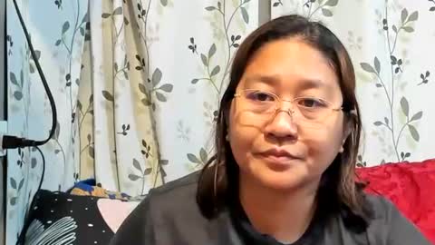 Snapshot of sweetpilipina88 chatting on 11.20.25 MIA online show from 11.20.25