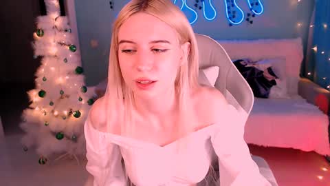 Snapshot of sweetrichal chatting on 12.27.24 sweetrichal online show from 12.27.24