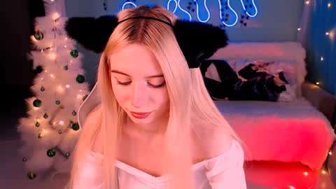 Snapshot of sweetrichal chatting on 01.10.25 sweetrichal online show from 01.10.25