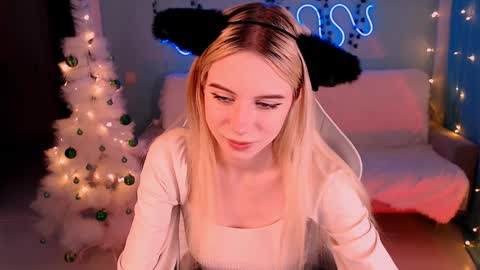 Snapshot of sweetrichal chatting on 01.24.25 sweetrichal online show from 01.24.25