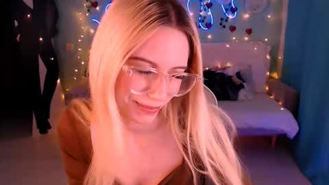 Snapshot of sweetrichal chatting on 02.17.25 sweetrichal online show from 02.17.25