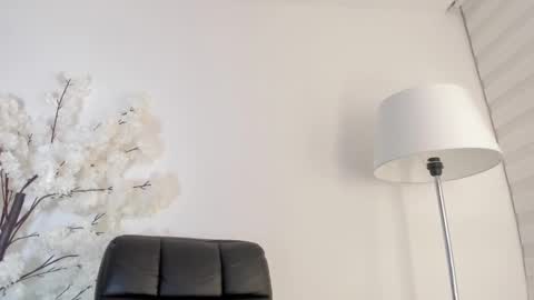  Alice Woolridge  online show from 01.13.25