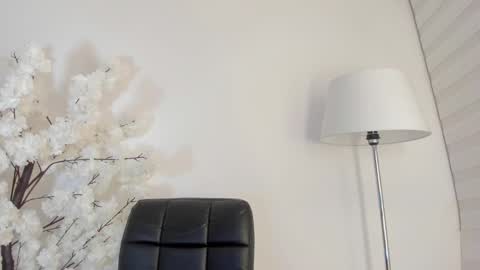  Alice Woolridge  online show from 02.28.25