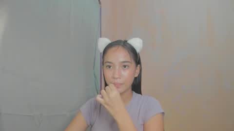 Mia online show from 12.04.25