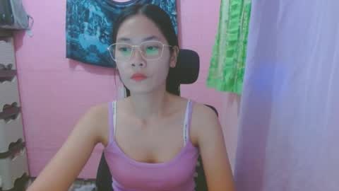 Mia online show from 07.12.26