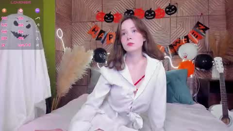 Snapshot of sweetshy_ chatting on 10.29.25 Alice online show from 10.29.25