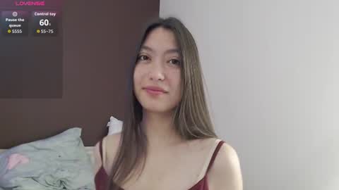 Snapshot of sweetsweetwivi chatting on 07.22.26 Wivi online show from 07.22.26