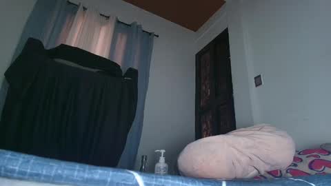 Snapshot of sweett_17 chatting on 06.09.26 dulce online show from 06.09.26