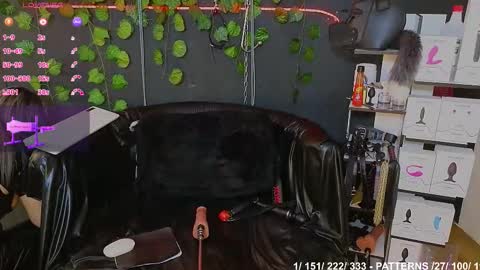 Molly -  INDEPENDENT MODEL online show from 09.21.25