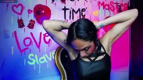 Snapshot of sweett_pleasure chatting on 10.15.25 Sweett pleasure online show from 10.15.25