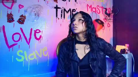 Snapshot of sweett_pleasure chatting on 11.17.25 Sweett pleasure online show from 11.17.25