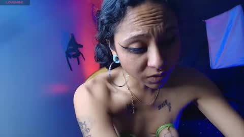 Snapshot of sweett_pleasure chatting on 12.02.25 Sweett pleasure online show from 12.02.25