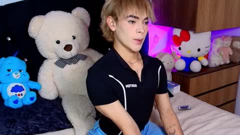 Neffer online show from 11.26.25