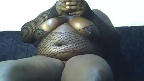 Snapshot of sweettlove1 chatting on 12.02.24 sweettlove1 online show from 12.02.24