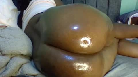 Snapshot of sweettrozzy chatting on 03.07.25 sweettrozzy online show from 03.07.25