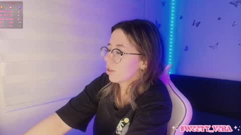 Veronica Independent Model online show from 11.06.25