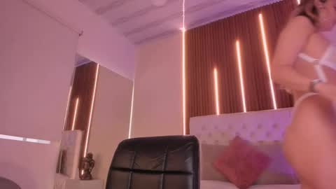 Snapshot of sweetty_paulina chatting on 02.20.26 Swetty. online show from 02.20.26