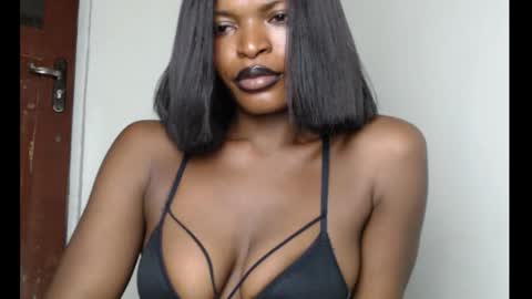 sweetxxboobsx online show from 11.17.25