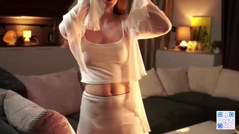 Bella . online show from 11.28.25