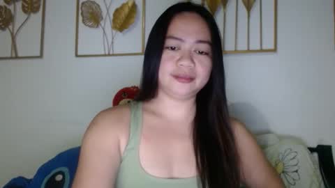 Snapshot of sweetyasian_ chatting on 09.29.25 stacey online show from 09.29.25