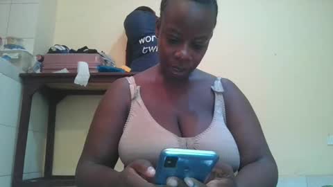 Snapshot of sweetyass25 chatting on 03.02.26 sweetyass25 online show from 03.02.26