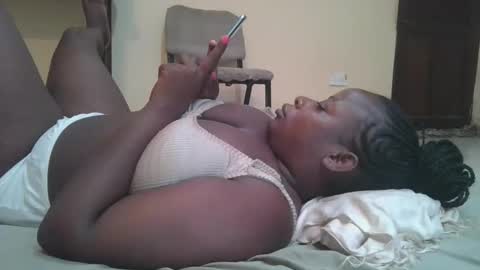 Snapshot of sweetyass25 chatting on 03.09.26 sweetyass25 online show from 03.09.26